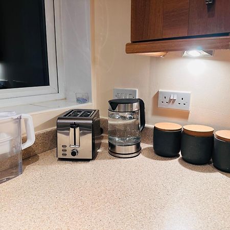 Aroma Cambridge Apartment Girton  ภายนอก รูปภาพ