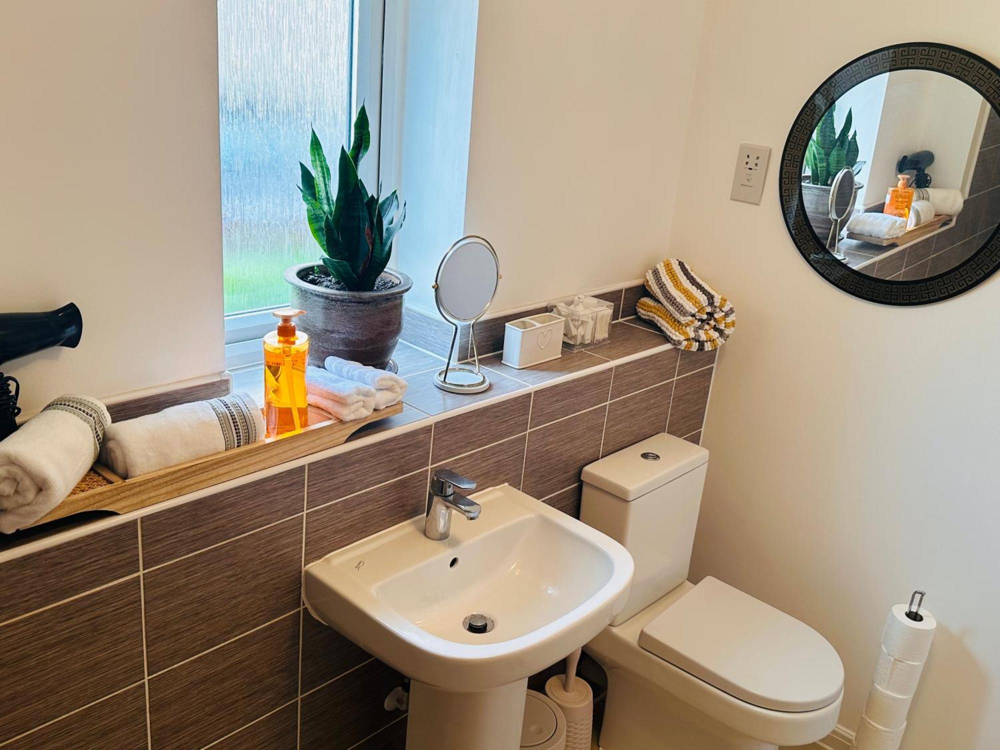 Aroma Cambridge Apartment Girton  ภายนอก รูปภาพ