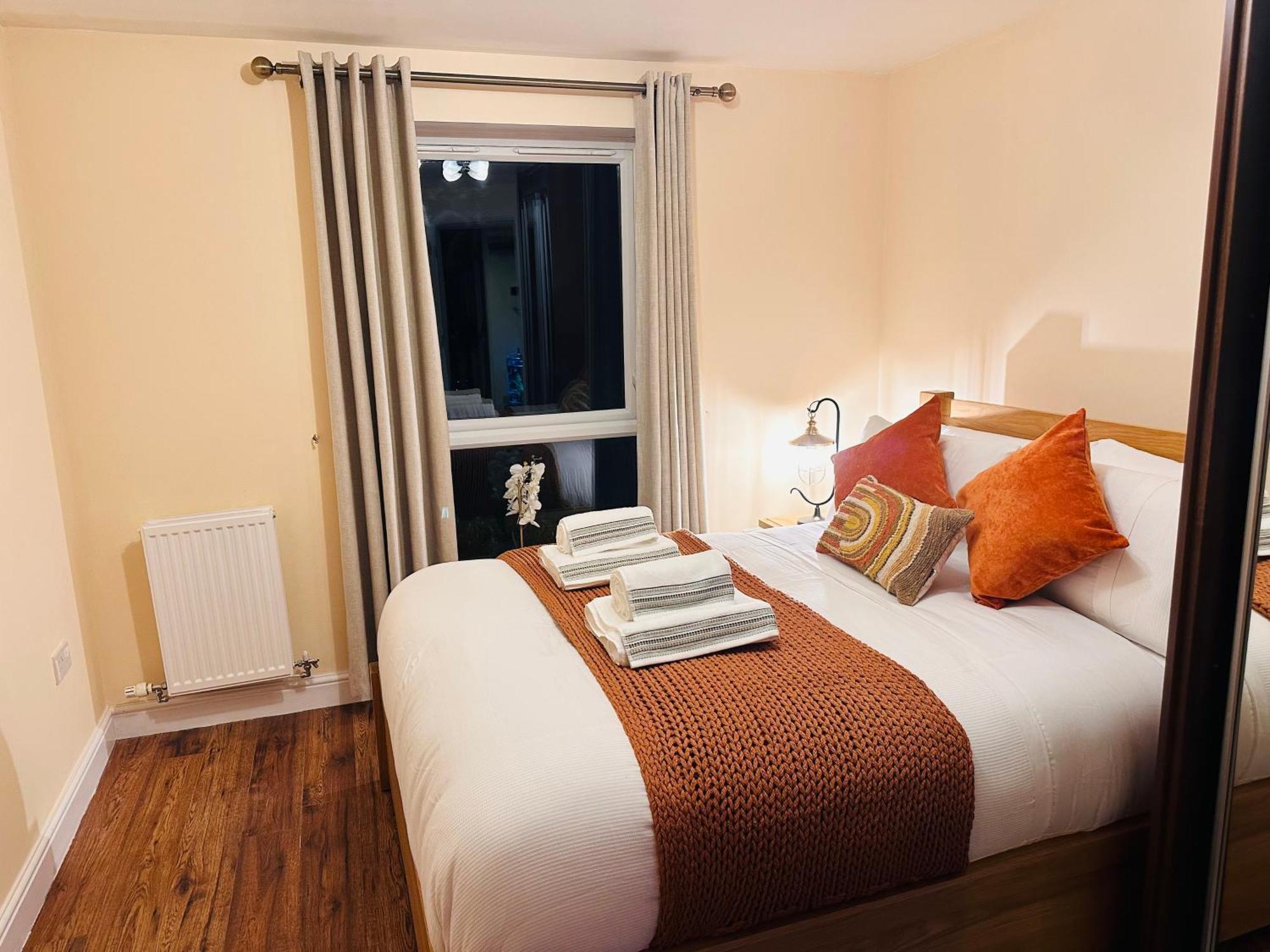 Aroma Cambridge Apartment Girton  ภายนอก รูปภาพ