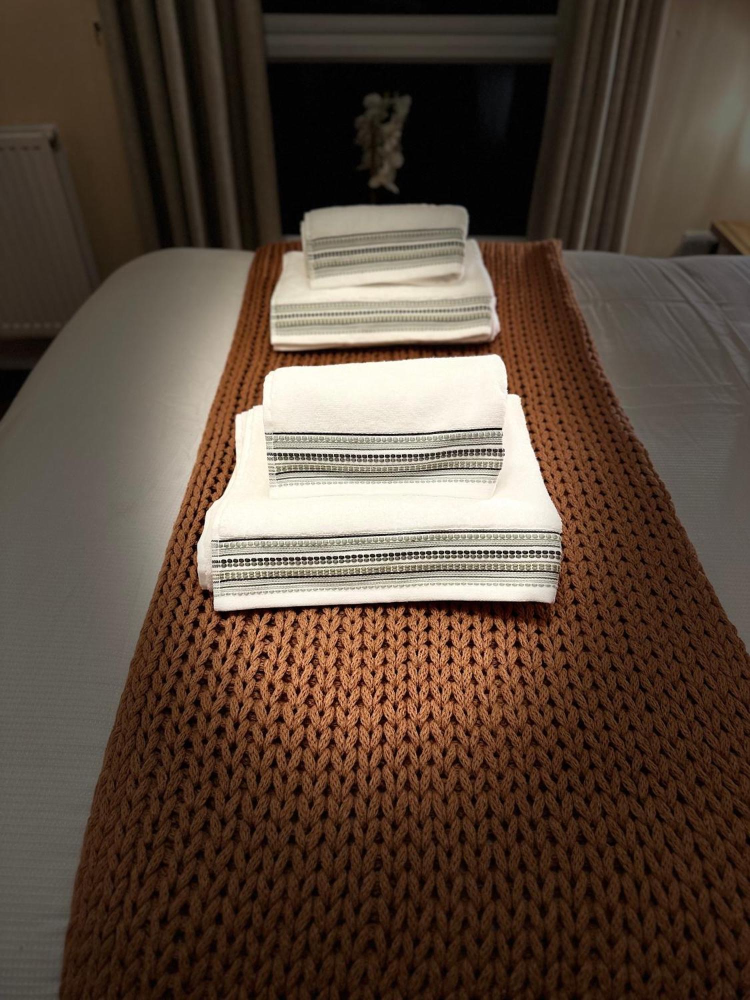 Aroma Cambridge Apartment Girton  ภายนอก รูปภาพ