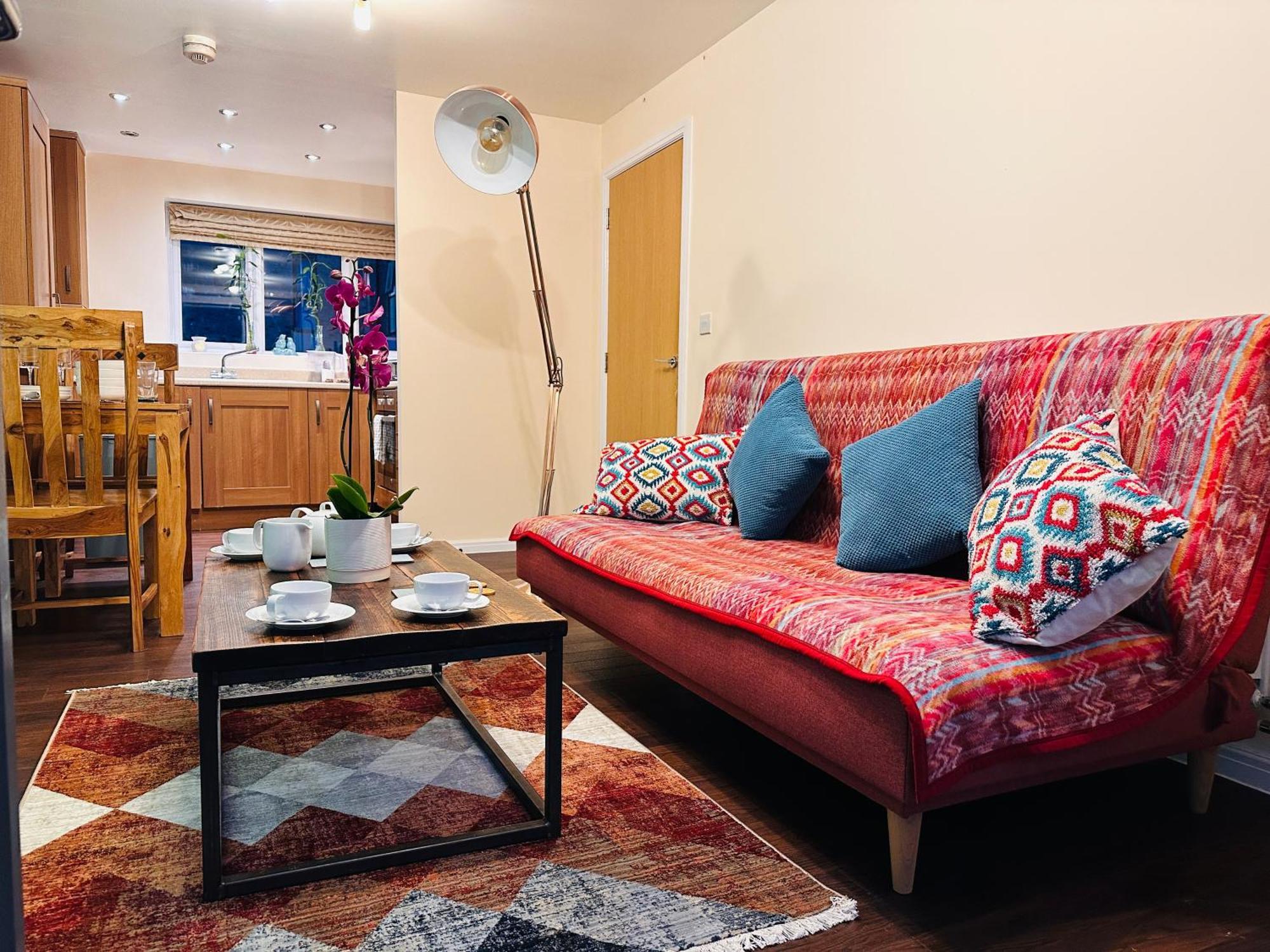 Aroma Cambridge Apartment Girton  ภายนอก รูปภาพ