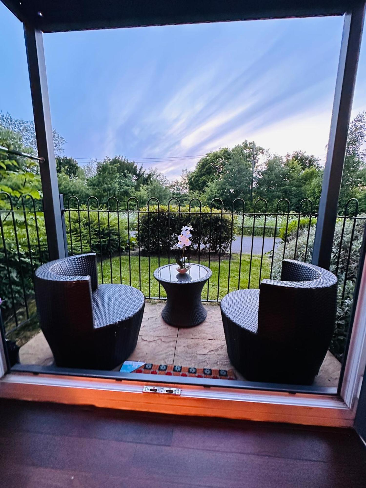 Aroma Cambridge Apartment Girton  ภายนอก รูปภาพ